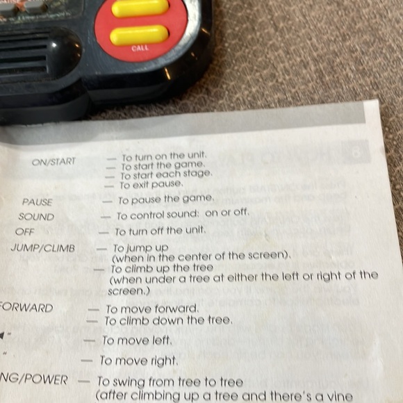 Jurassic Park LCD Video Game and instructions - Picture 5 of 7